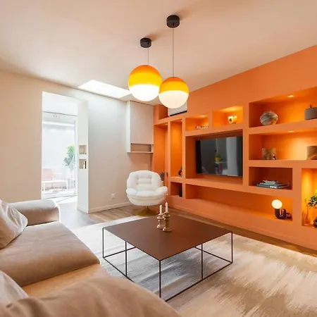 Small Townhouse Roucas